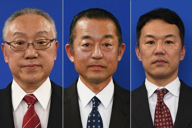 浜田市長選に立候補した、ともに新人の三浦大紀氏、西川真午氏、有田康夫氏（右から)