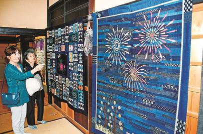 個性豊かなタペストリー 出雲・パッチワークキルト展 | 山陰中央新報