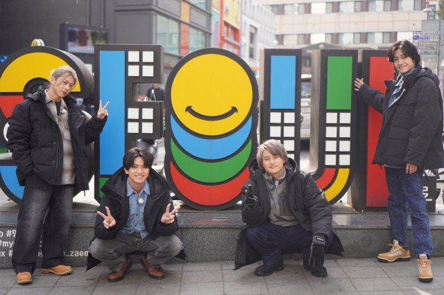 4月7日放送の『Aぇ! groupのQ&Aぇ!』に出演する(左から)末澤誠也、正門良規、小島健、佐野晶哉(C)フジテレビ