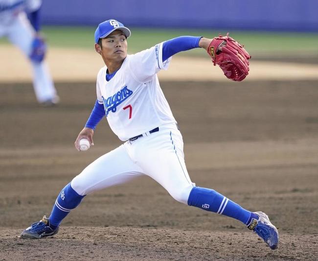 社会人チーム相手の２軍練習試合で今季実戦初登板した中日の根尾昂選手＝２日、ナゴヤ