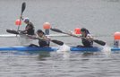 カヌースプリント女子カヤックペア200メートルで４位に入った出雲農林の多々納真桜（左）と松尾夏帆子