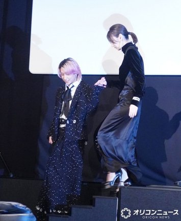 映画『ナイトフラワー』完成披露試写会に登壇した(左から)佐久間大介、北川景子 (C)ORICON NewS inc.