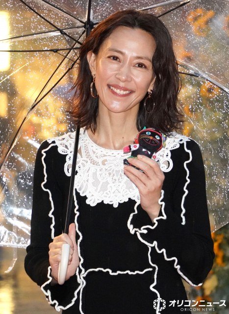 木村佳乃、“ニコタマ”でシネマ鑑賞 メガネ店も利用「子ども送ってから