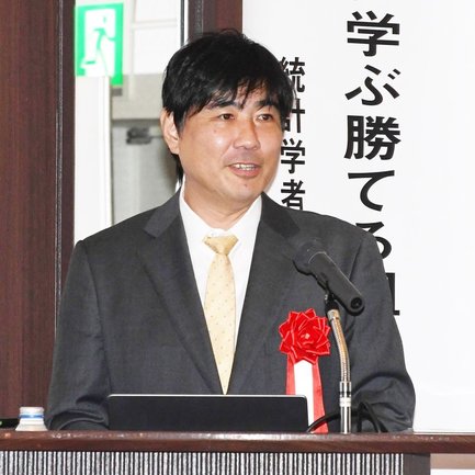 鳥越　規央　氏
