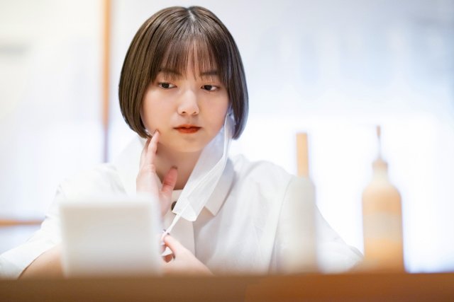 この時期の肌トラブル、もしかして花粉のせい?