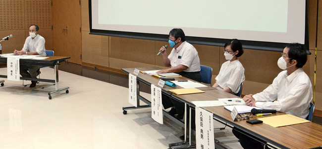 文化財を生かした観光やまちづくりについて意見を述べる登壇者=大田市大田町、市民会館
