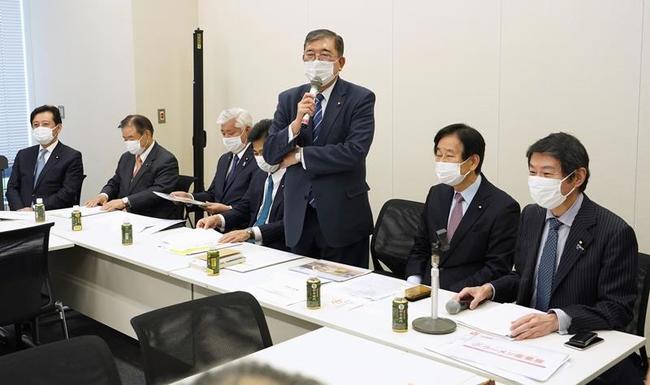 自民党有志の「ラーメン文化振興議員連盟」の設立総会であいさつする石破茂氏