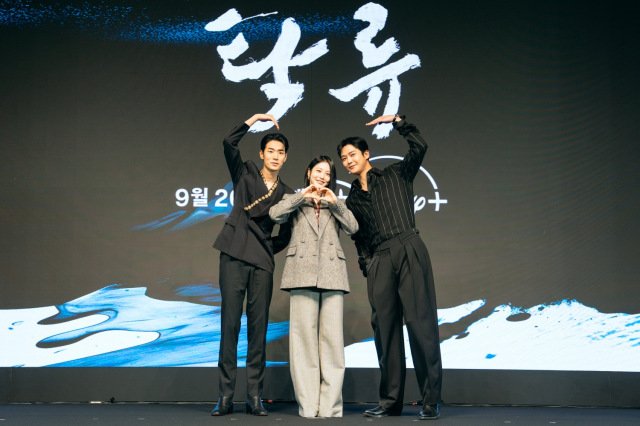 オリジナル韓国ドラマシリーズ『濁流』ディズニープラスで配信中（C）2025 Disney and its related entities