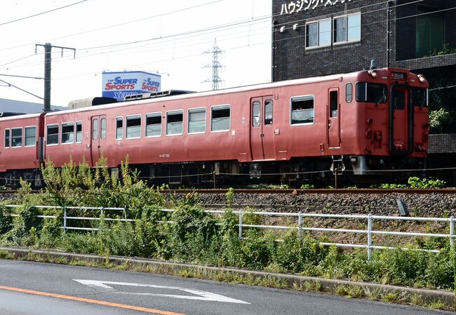 山陰線を走る列車（資料）