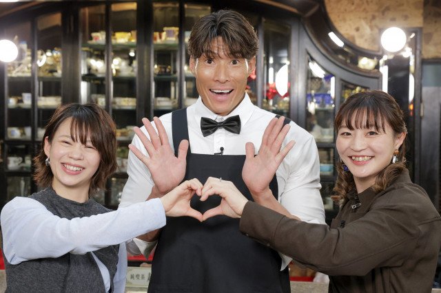 23日放送『CANNA presents 純喫茶超人』=(左から)高木菜那、糸井嘉男、角田夏実(C)カンテレ