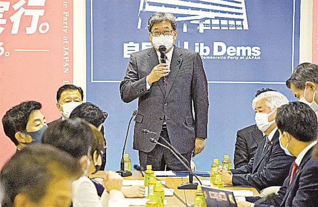 防衛費の財源確保策を検討する自民党の特命委員会であいさつする萩生田光一委員長＝１月２４日午前、東京・永田町の党本部