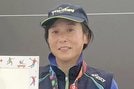 カヌーの成年女子ワイルドウオーター・カヤックシングルスプリントで優勝した鳥取の福本かな子（米子白鳳高教）＝鹿児島県湧水町轟の瀬特設競技場