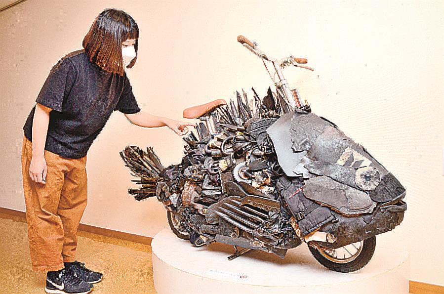 廃材アート 腕時計の廃材がネコになるまでの一部始終をご覧ください