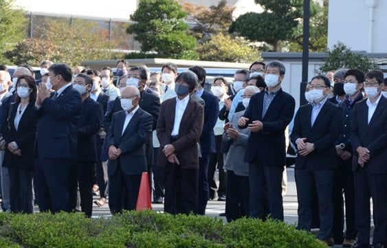衆議院議員候補の第一声に集まった聴衆
