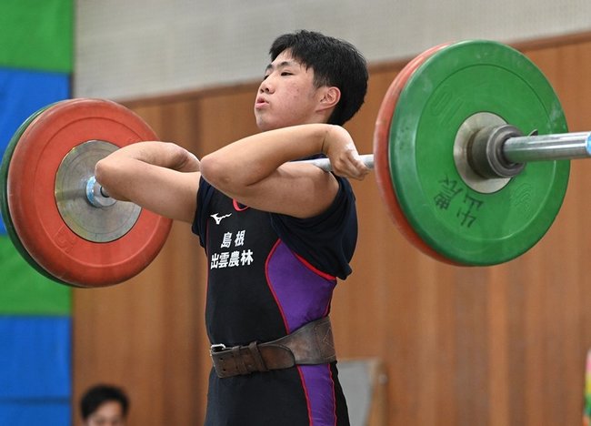 男子８１キロ級で栄冠をつかんだ杉原敦紀（出雲農林）