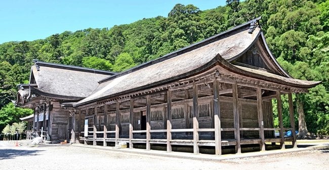 修繕前の大神山神社奥宮＝鳥取県大山町大山、２０２２年５月撮影