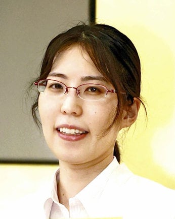 里見香奈女流四冠