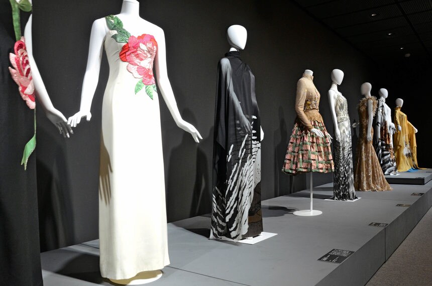 森英恵デザイン人形