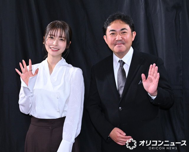 海老名香葉子追善公演『東京の空』囲み取材に登場した(左から)長濱ねる、林家三平 (C)ORICON NewS inc.