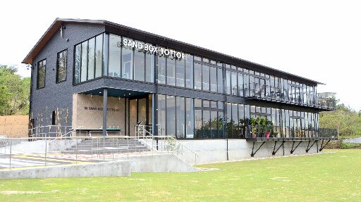 ５月２日にオープンする「ＳＡＮＤ　ＢＯＸ　ＴＯＴＴＯＲＩ（サンド・ボックス・トットリ）」＝鳥取市浜坂