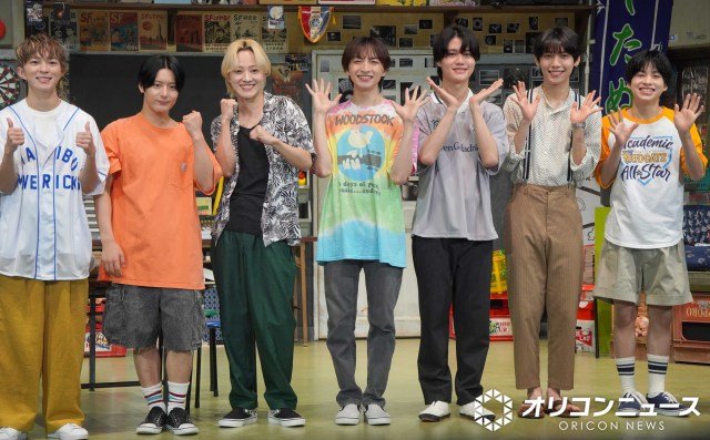 舞台『サマータイムマシーン・ブルース』囲み取材に応じた（左から）長瀬結星、安嶋秀生、元木湧、川崎皇輝、大西風雅、阿達慶、高橋曽良 （C）ORICON NewS inc.
