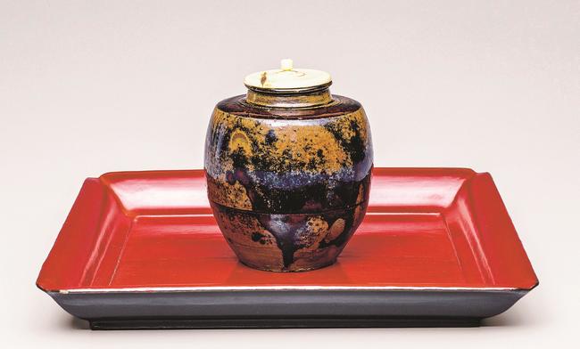 重要文化財「唐物肩衝茶入（からものかたつきちゃいれ）?銘?油屋」（畠山記念館蔵）