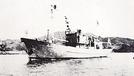 １９３４年３月に完成した島根県水産試験場初の鋼鉄船「島根丸」。４３年、乗組員とともに海軍に徴用され、４４年６月に南方で魚雷を受けて撃沈した（島根県水産試験場８０年史から）