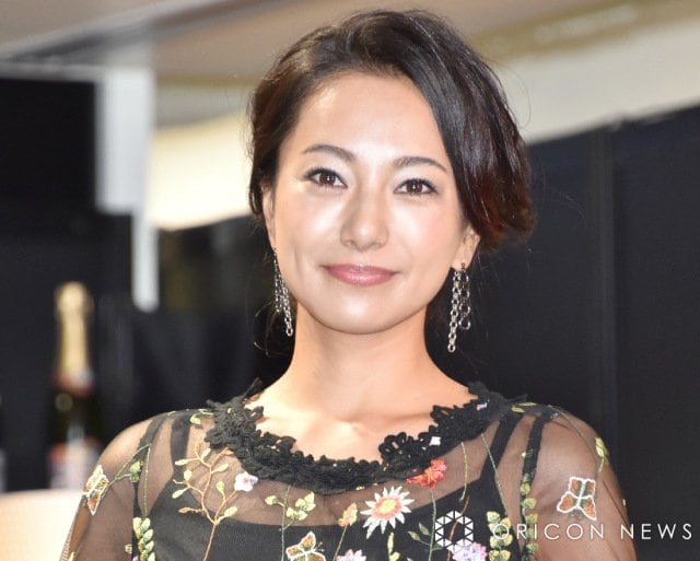三船美佳がフラダンス 6歳の時ハワイで習った振り付け披露