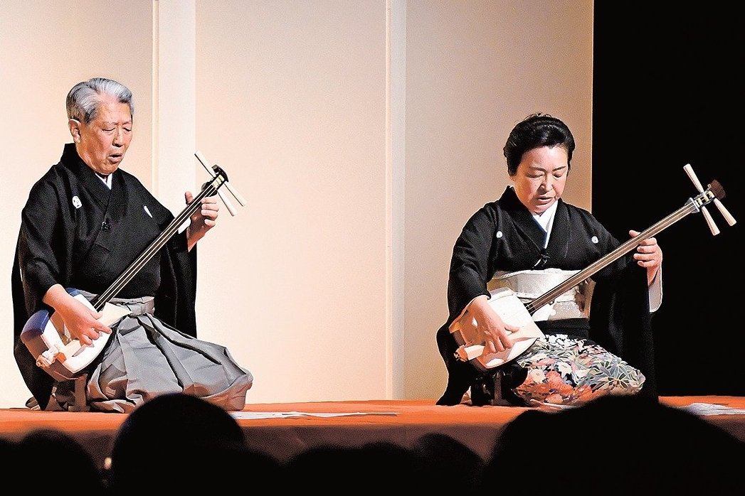 人間国宝の師と織りなす熟練の地歌 清音会大名取の富芭紫清宗さん 昇格