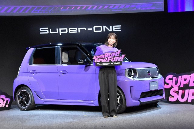 新型EV「Super-ONE 発表会」に登壇した若槻千夏(C)ORICON NewS inc.