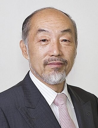 二木　芳人氏
