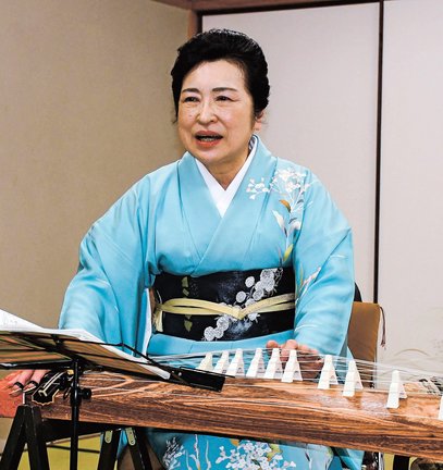 大名取への昇格と改名を受け、伝統文化の継承へ向けて思いを新たにする富芭紫清宗さん＝松江市内