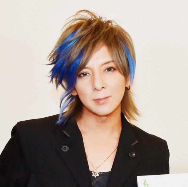 松岡充、デビュー30周年 当時のアー写投稿でファン興奮