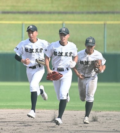 島根中央－松江工業＝２０２３年７月１５日、松江市営野球場