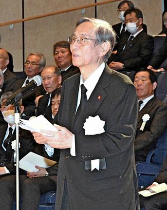 故青木幹雄氏のお別れの会で弔辞を読む細田博之衆院議長＝７月９日、出雲市大社町